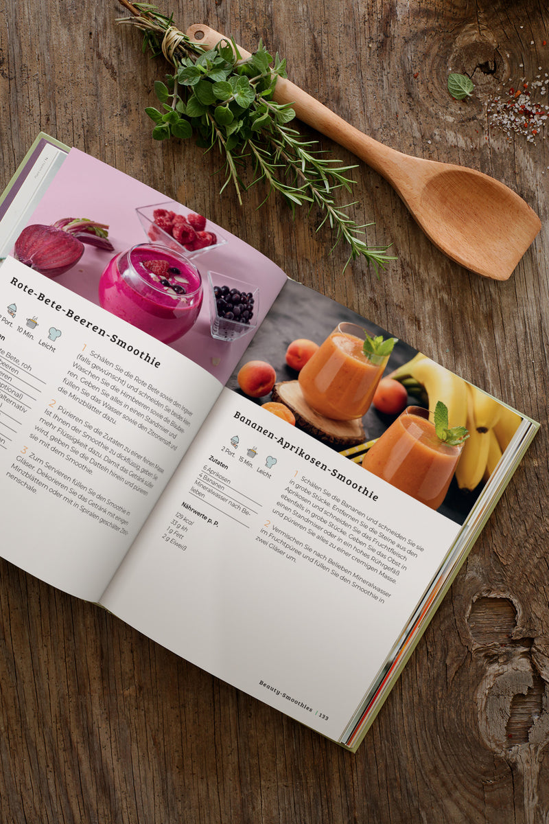 Smoothie Rezepte Buch: Effektiv Abnehmen, ein starkes Immunsystem, gute Laune, maximale Gehirnaktivität, strahlende Haut u.v.m. mit Smoothies